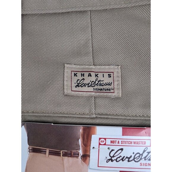 Levis Pants Mens 42x30 Comfort Relaxed Pleated Cuffed Fit Khaki Stretch NWT - Picture 6 of 7